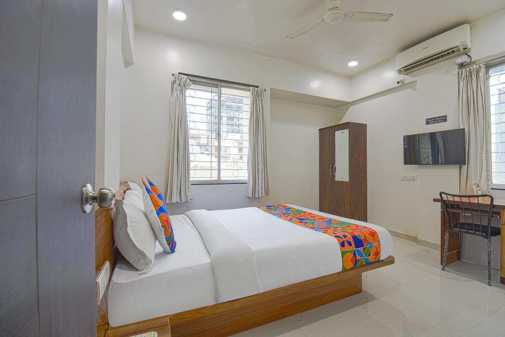 Fabhotel Skylight Studio Rooms - Nr Mcf Camp Πούνε Εξωτερικό φωτογραφία