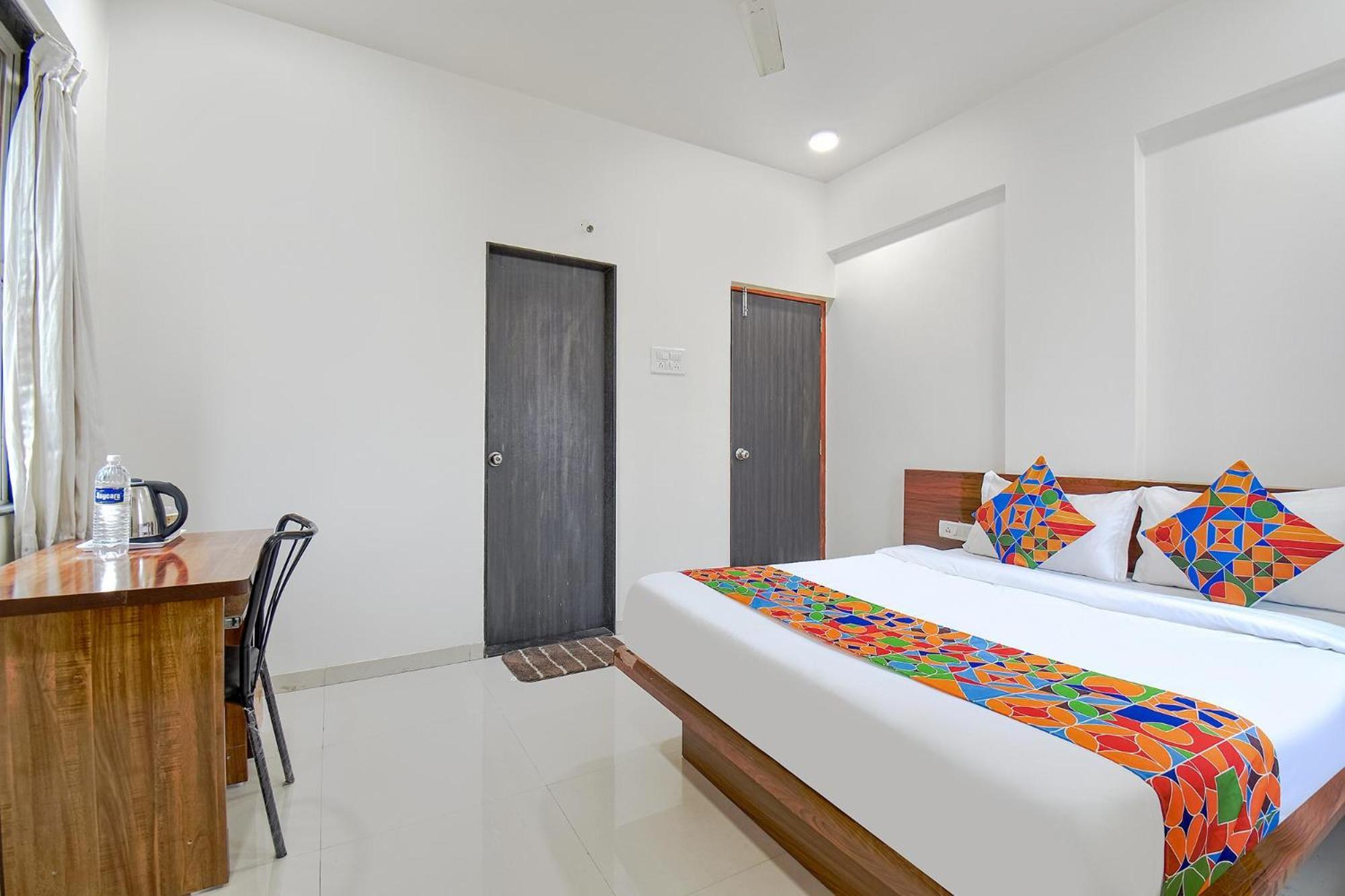 Fabhotel Skylight Studio Rooms - Nr Mcf Camp Πούνε Εξωτερικό φωτογραφία