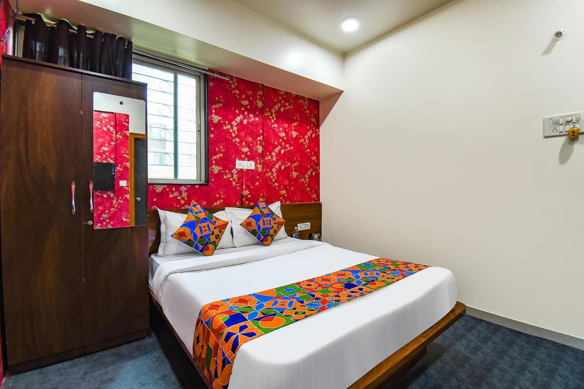 Fabhotel Skylight Studio Rooms - Nr Mcf Camp Πούνε Εξωτερικό φωτογραφία