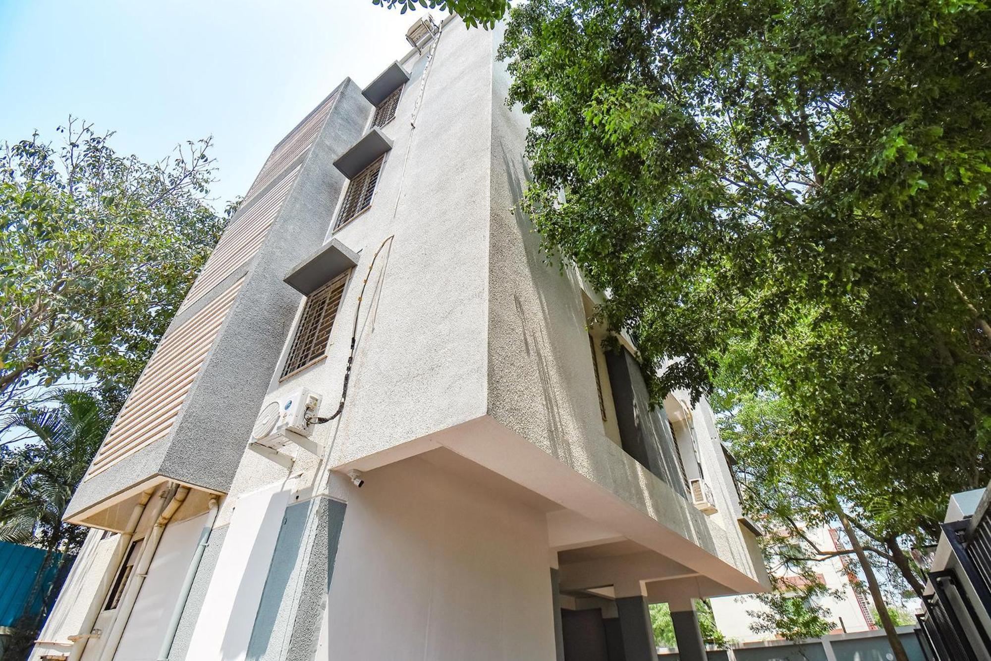 Fabhotel Skylight Studio Rooms - Nr Mcf Camp Πούνε Εξωτερικό φωτογραφία